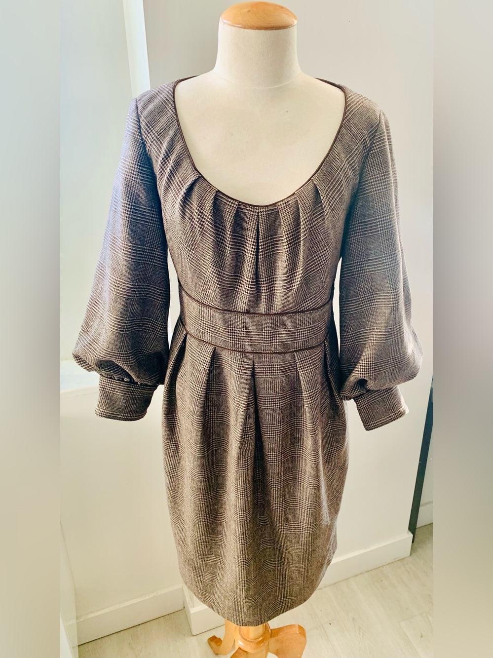 ⭐️Badgley Mischka Plaid Puff-Sleeve Brown Sheath Dress⭐️